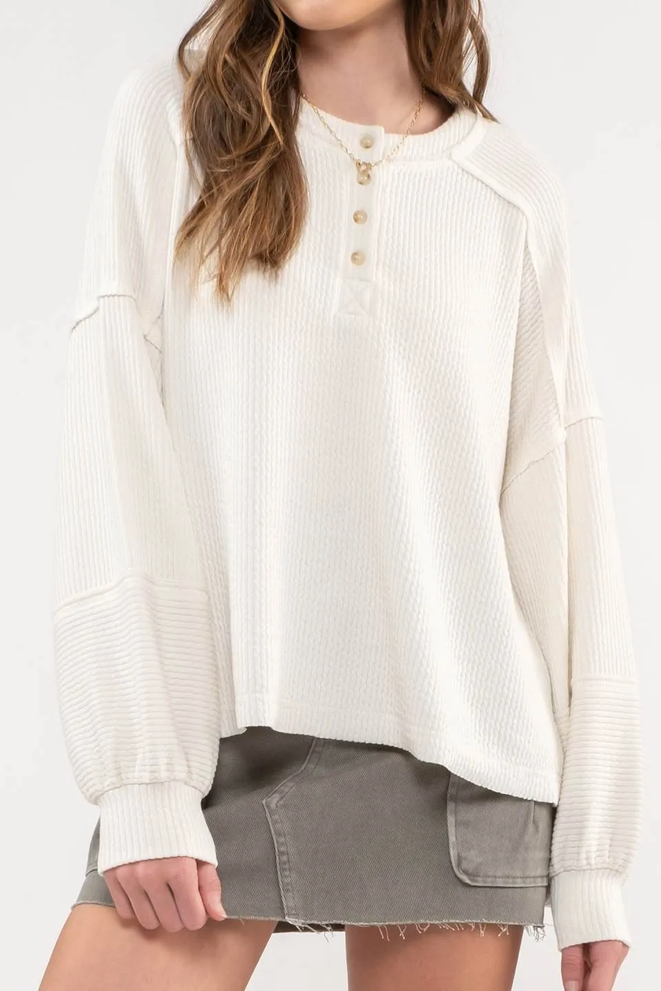 RELAXED RIB KNIT HENLEY TOP